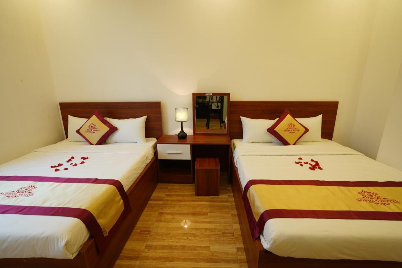 Sapphire Hotel Hue Exterior foto